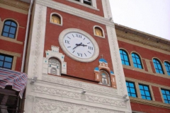 Фасадные часы (Йошкар-Ола, Россия)